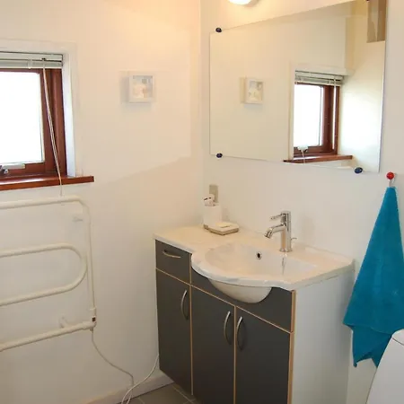 Nyaraló Holiday Close To The Beach 098504